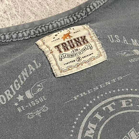 Trunk Ltd Kiss World Tour 1979 Army Graphic Tee - Picture 8 of 8